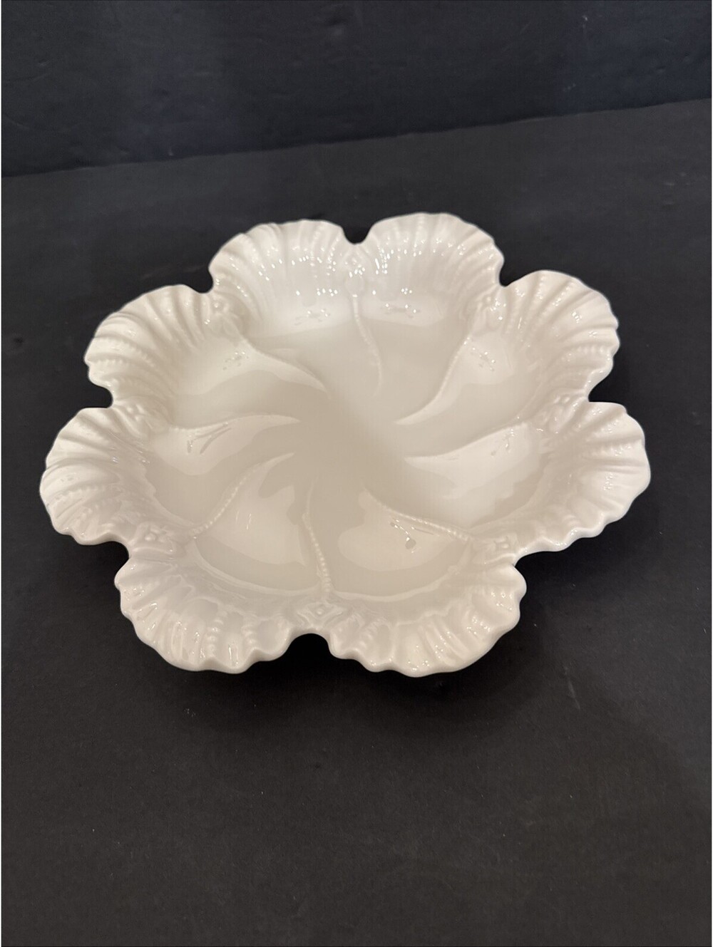 Lenox Sculpted Ivory Glazed Cabbage Leaf Round Bowl Dish 10.5” W Blue Stamp